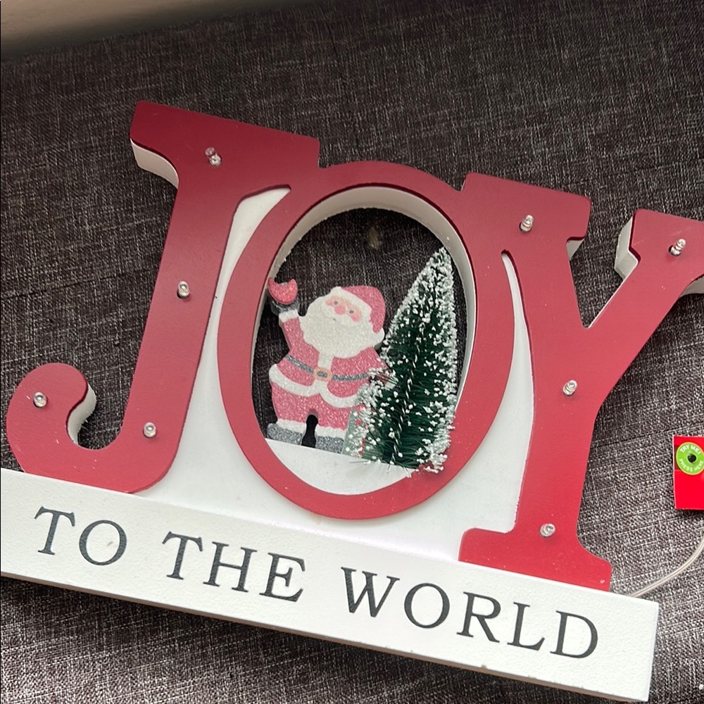 “Joy to the World” Light-up Decoration